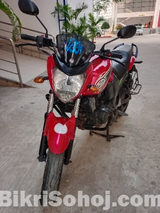 Yamaha FZ version 1